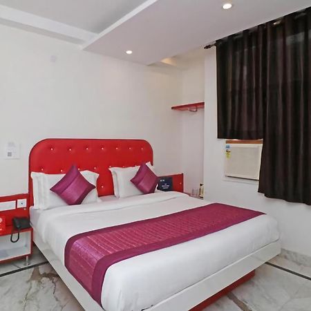 Hotel Leo Continental Нью-Делі Екстер'єр фото