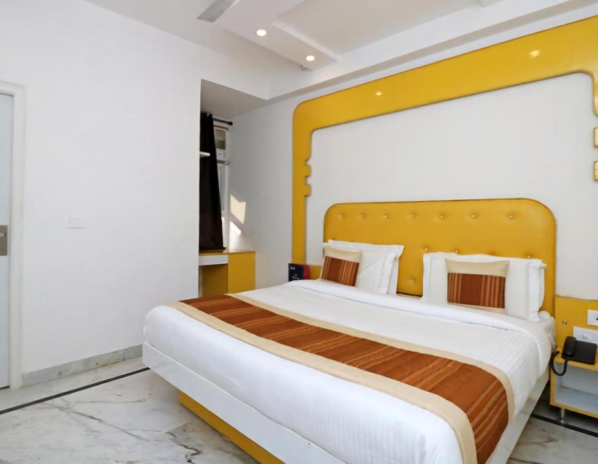 Hotel Leo Continental Нью-Делі Екстер'єр фото