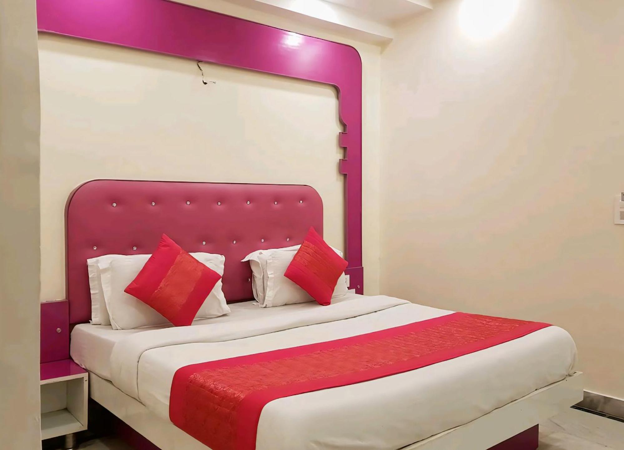 Hotel Leo Continental Нью-Делі Екстер'єр фото