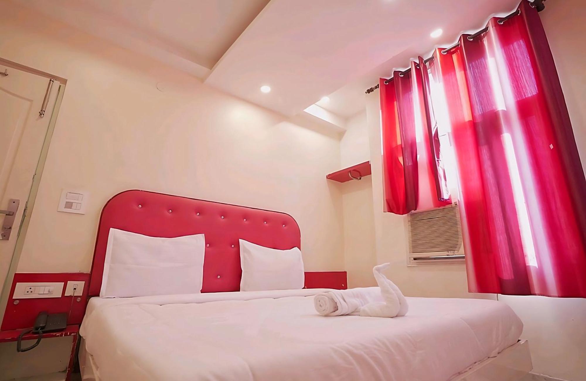 Hotel Leo Continental Нью-Делі Екстер'єр фото