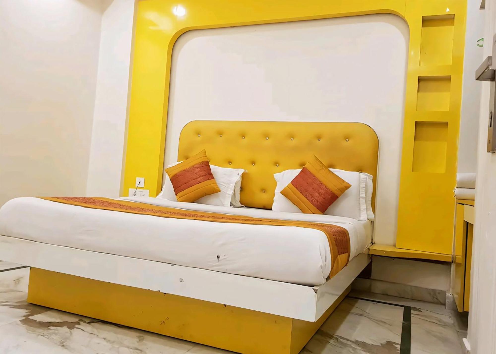 Hotel Leo Continental Нью-Делі Екстер'єр фото